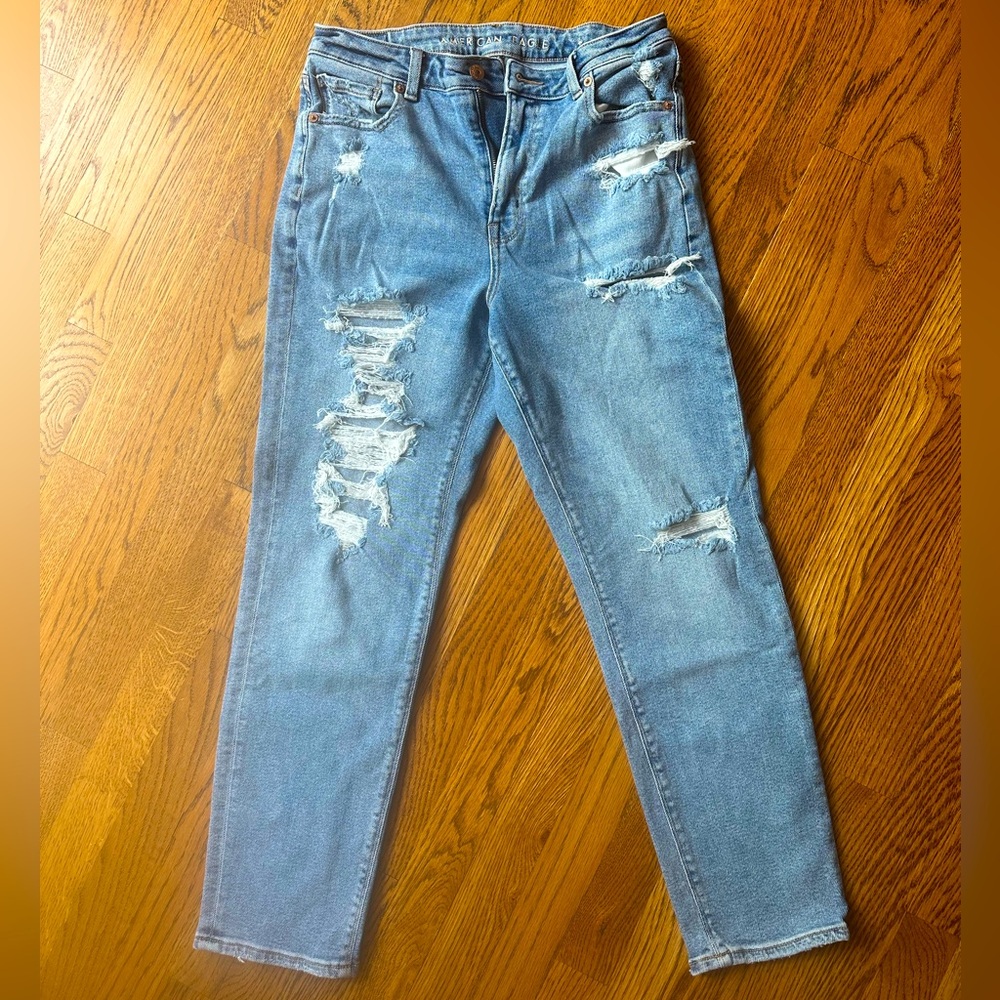 High waisted jeans